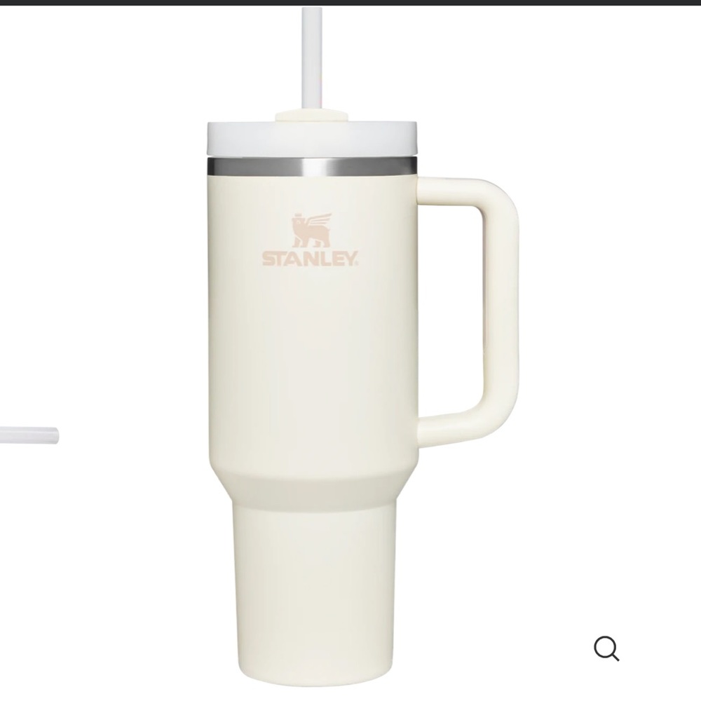 Stanley Quencher H2.0 Flowstate Tumbler 40oz in color Cream
